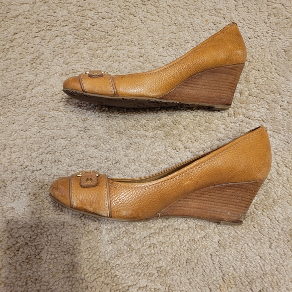 Tory Burch Leather Wedge Heels (FAIR CONDITION!) - Picture 5 of 12